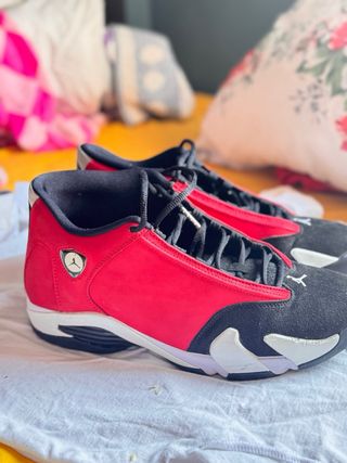 Zapatillas Jordan 23 Rojas y Blancas