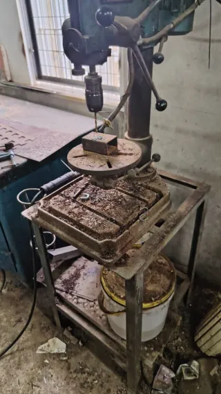 Taladro de pie industrial