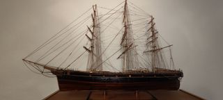 Maqueta de barco de vela