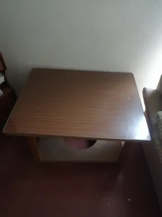 Mesa de salón cristal y madera