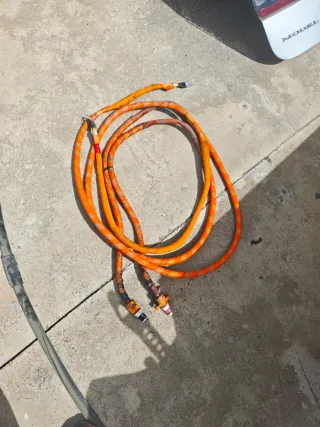 Cables Tesla