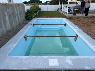 Piscina poliéster 6.70x3m