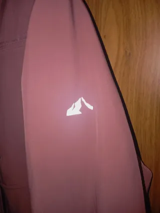 Chaqueta impermeable rosa talla XL