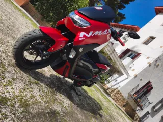 Yamaha NMAX 125 2022 Roja y Negra