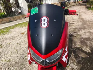 Yamaha NMAX 125 2022 Roja y Negra