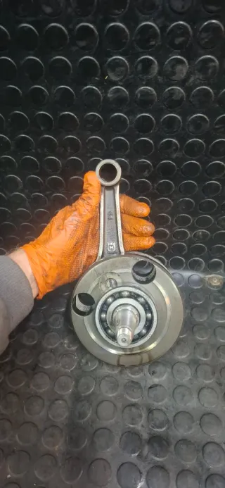 Cigueñal  con biela Husqvarna 610 '00