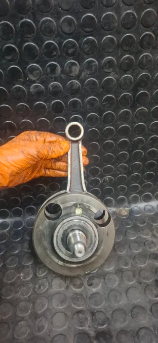 Cigueñal  con biela Husqvarna 610 '00