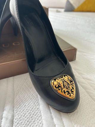 Zapatos Gucci cuero negro