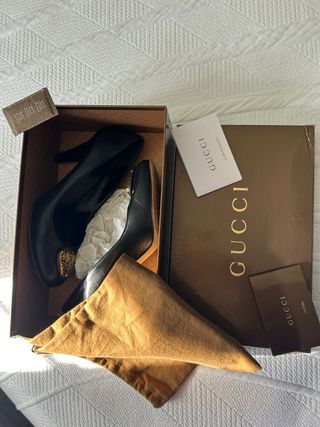 Zapatos Gucci cuero negro