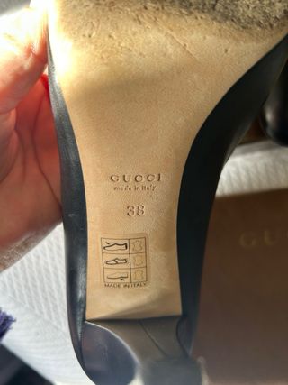 Zapatos Gucci cuero negro