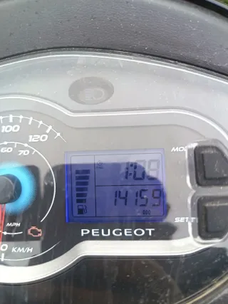 Peugeot Tweet 125cc 2017 Roja