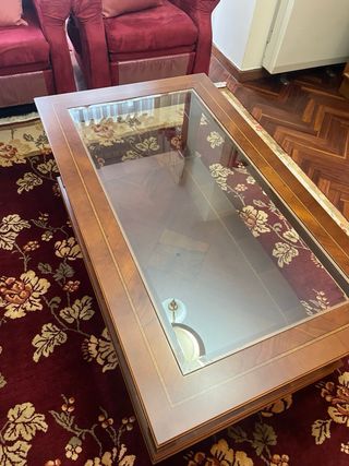 Mesa de centro de madera y cristal