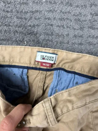 ¡¡OFERTA! Talla M Pantalones Tommy Hilfiger Marrón