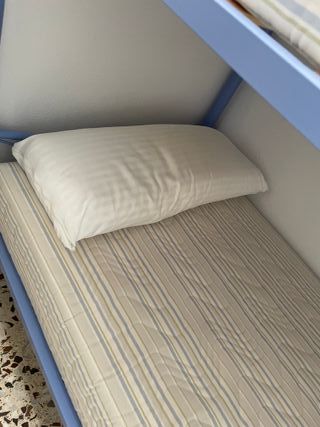 Litera de forja azul con escalera