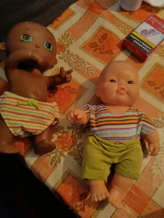 Set di bambole antiche