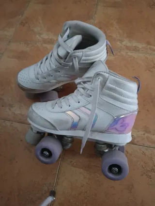 Patines blancos para niña