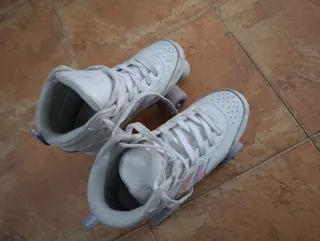 Patines blancos para niña