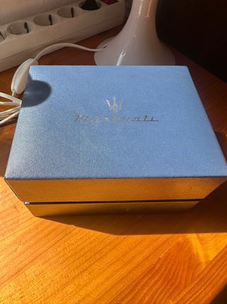 Reloj Maserati Negro y Dorado