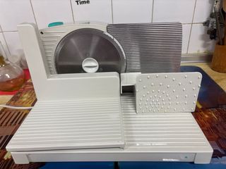 Cortadora de embutidos Ufesa