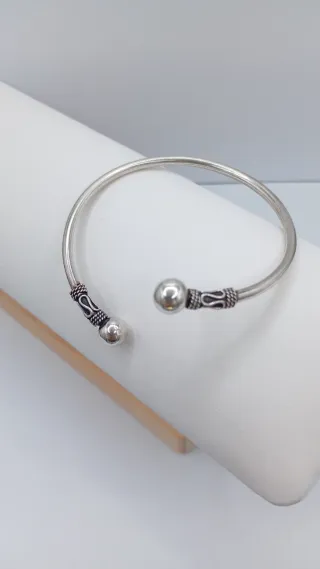 Pulsera rígida flexible de plata
