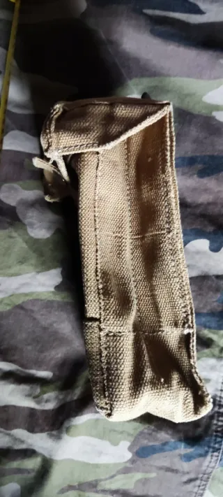 Bolso militar antiguo