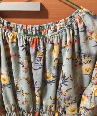 Camisa flores manga vaporosa talla única