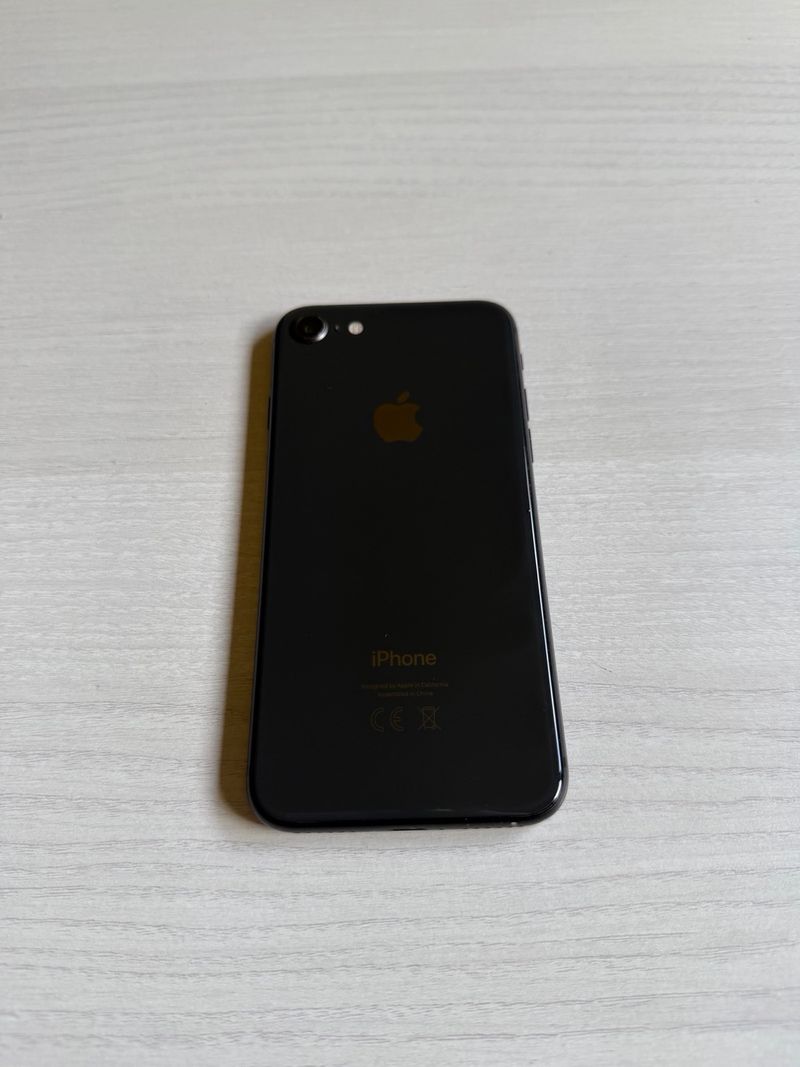 iPhone 8 64GB Negro - Buen Estado afbeelding 2