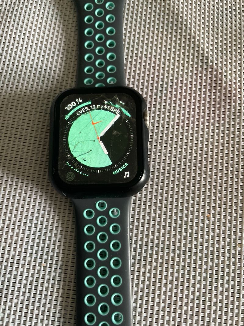 Apple Watch Series 6 44mm Negro/Verde afbeelding 2