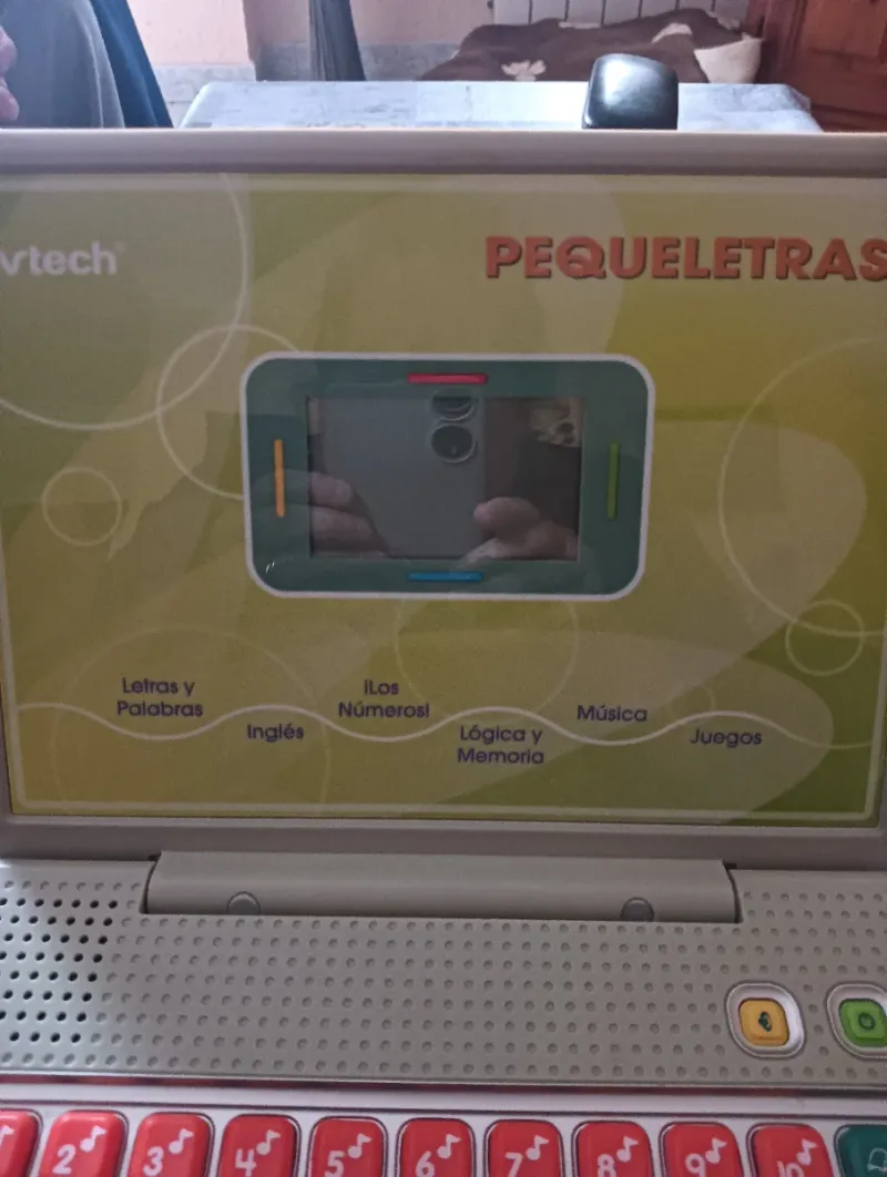 Portátil infantil  Pequeletras(funciona con pilas) afbeelding 2