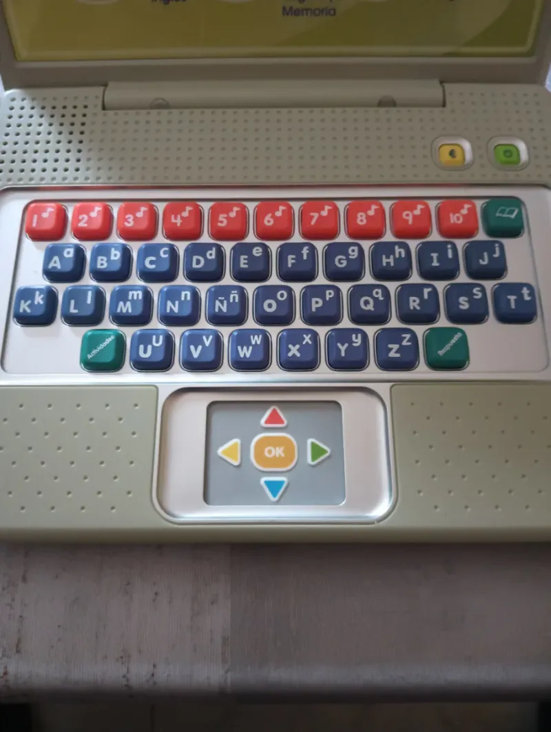 Portátil infantil  Pequeletras(funciona con pilas) afbeelding 3