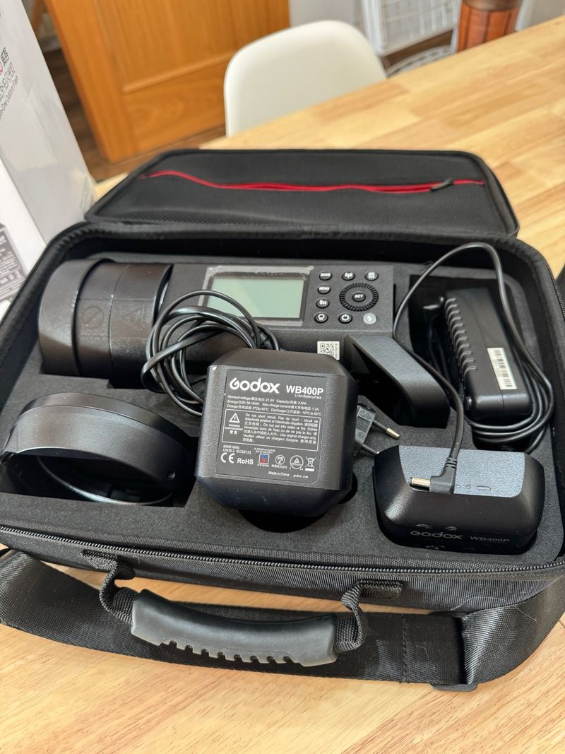 Flash Godox AD400 Pro con Accesorios