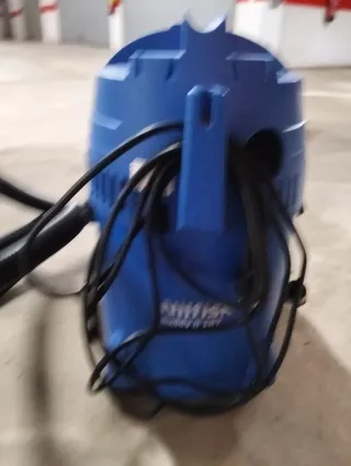 Aspiradora industrial húmedo/seco