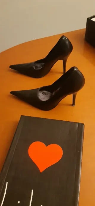 Zapatos de tacón de aguja negros