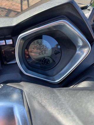 Yamaha Xmax 250 2016 Negra mate