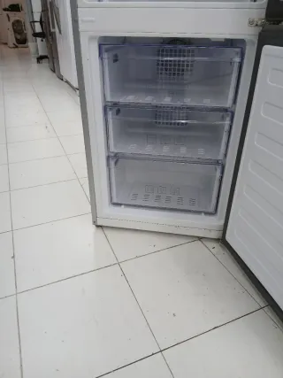 Nevera Beko Altura 1.70 con garantía