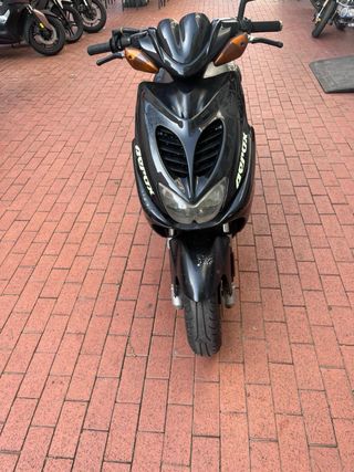 Yamaha Aerox Negra