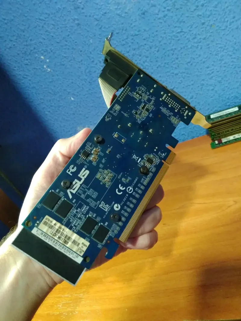 Tarjeta Gráfica Nvidia 2GB PCI Express HDMI afbeelding 3