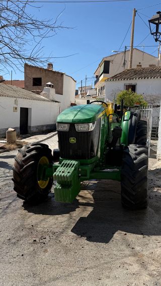 Tractor John Deere 5085 M - 1978 Horas