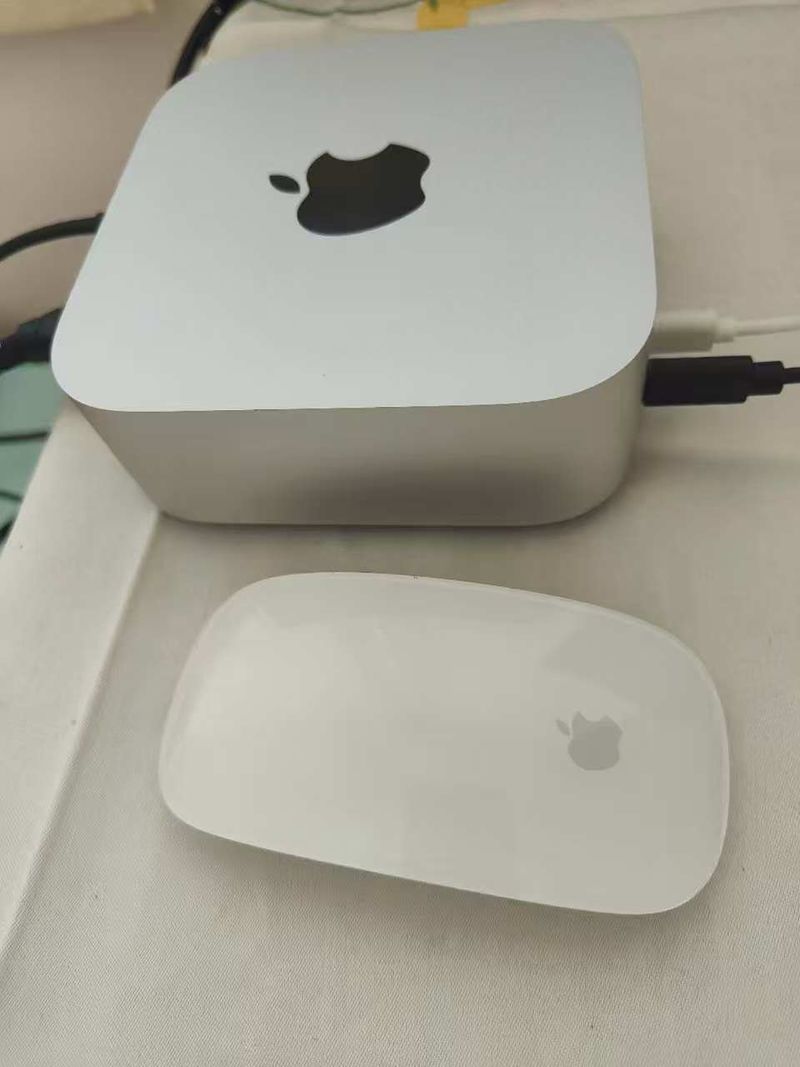 Mac mini M4 24GB RAM +1TB SSD