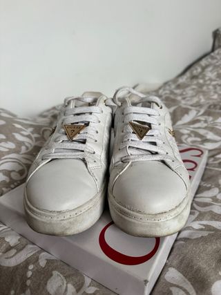 Zapatos Guess Blancos