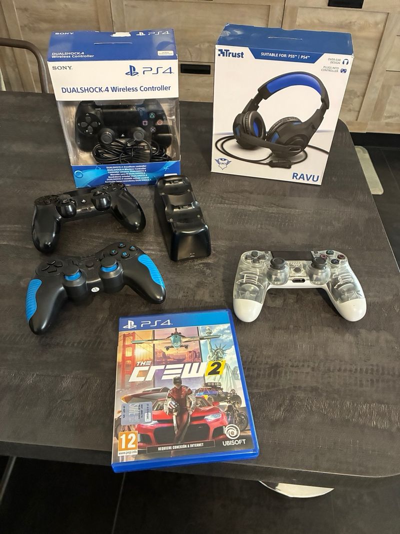 PS4 Slim Negra + Juegos y Accesorios afbeelding 8
