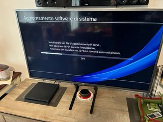 PS4 Slim Nera + Giochi e Accessori