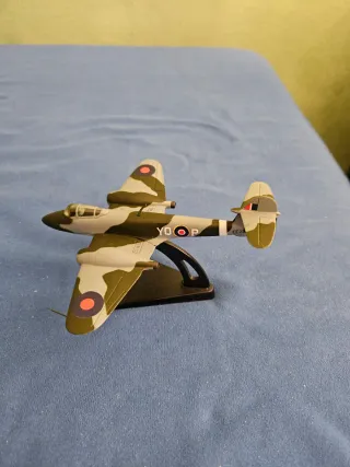 Modellino Aereo Meteor F.1