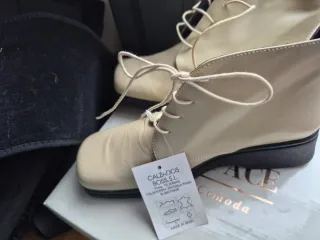 Botines beige Boss