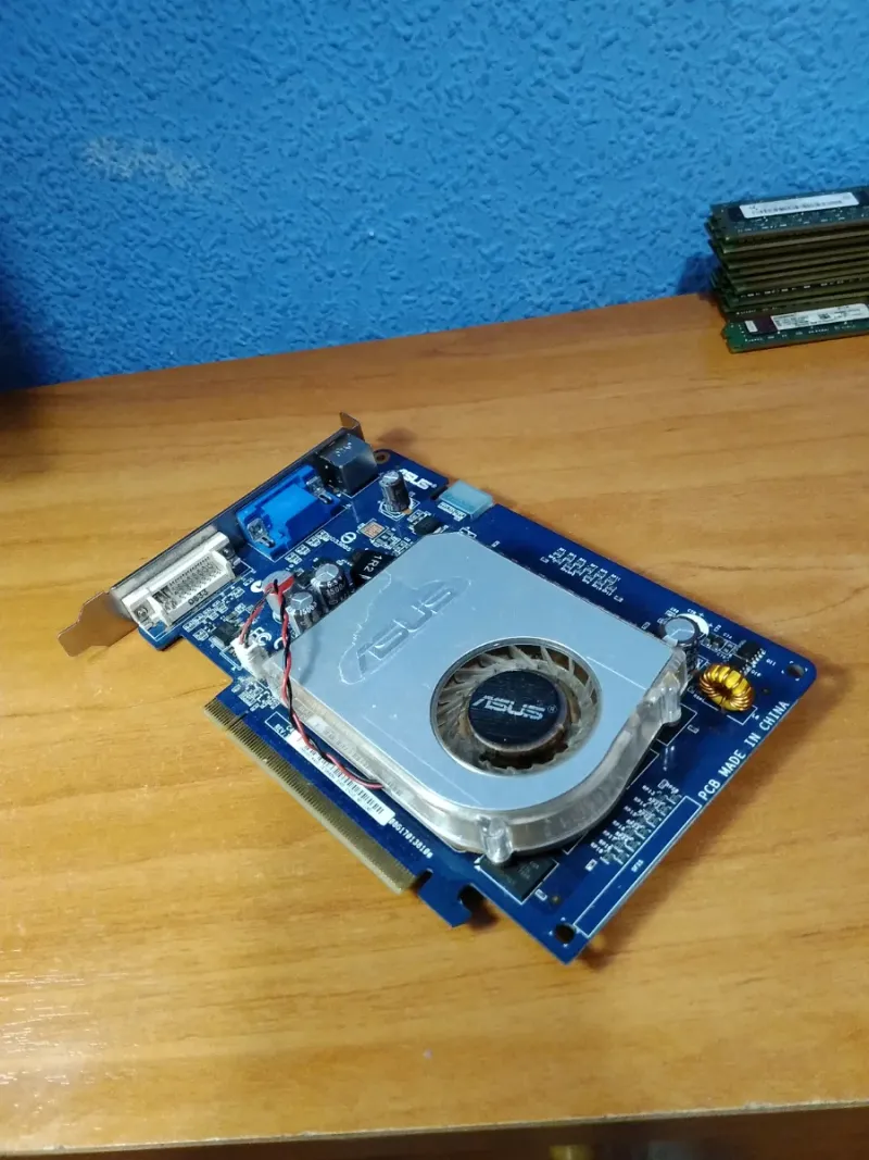 Tarjeta Gráfica ASUS PCI Express 512MB