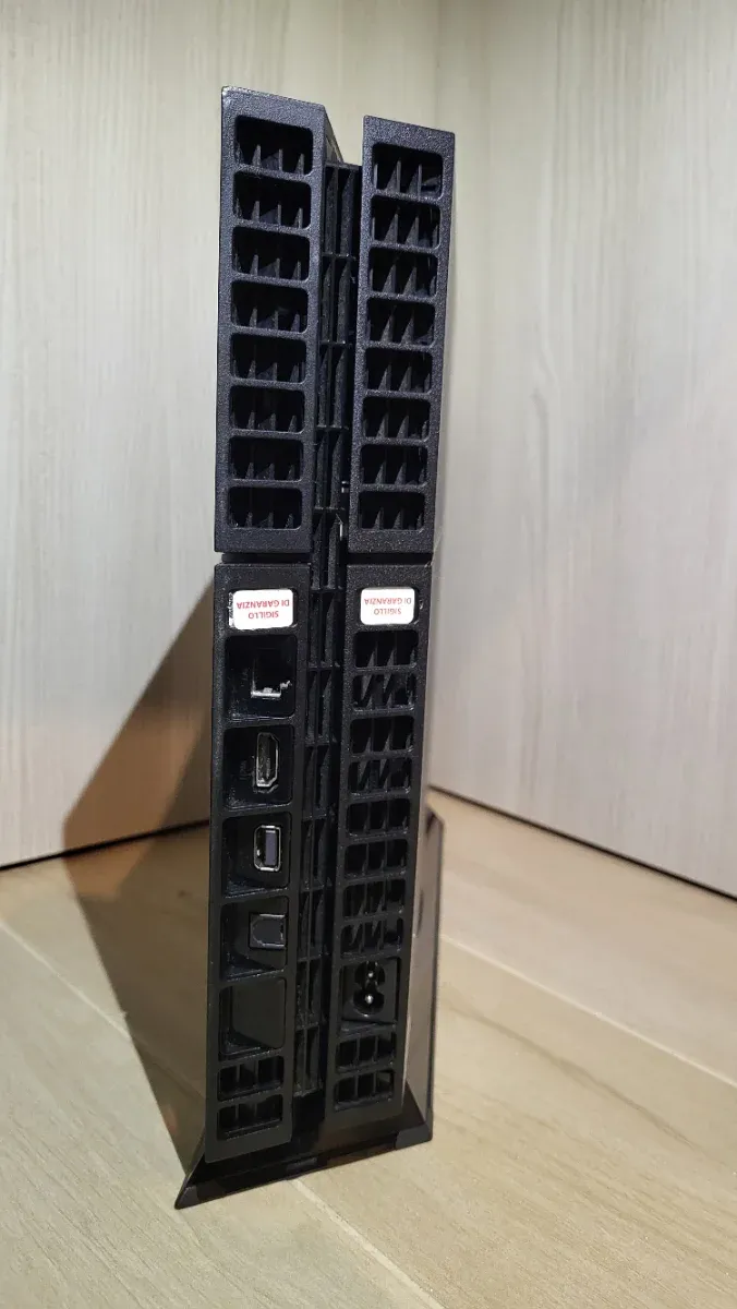 PS4 Fat 500GB + Controlador + juegos descargados afbeelding 2
