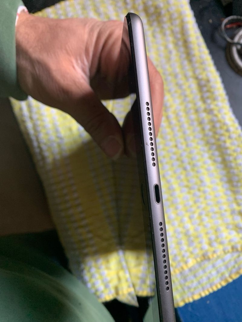iPad 9ª Gen y iPad 7ª Gen Plata afbeelding 2
