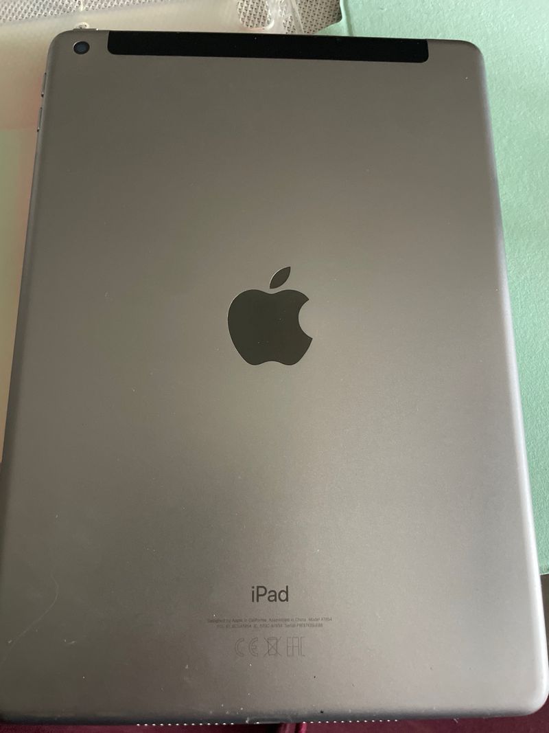 Apple iPad 6ª Gen Plata afbeelding 2