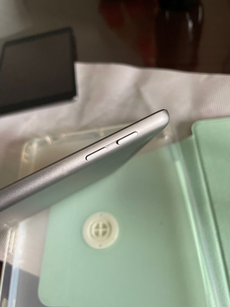 Apple iPad 6ª Gen Plata afbeelding 4