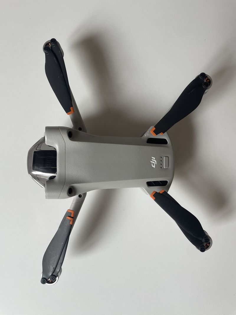 Drone DJI Mini 3 Pro + Mando DJI RC + 2 Baterías afbeelding 2
